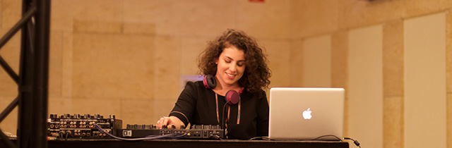 Elisa Elisa im Flughafen Tempelhof